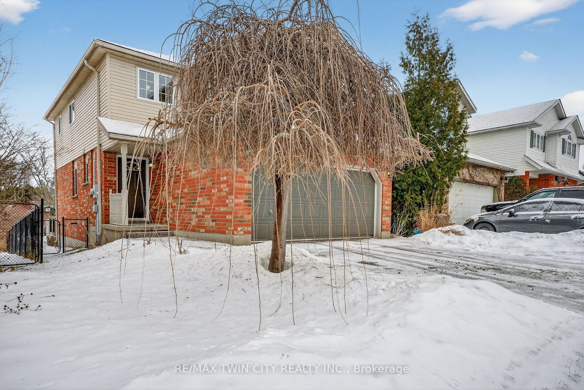 54 Glencliffe Court photo 3