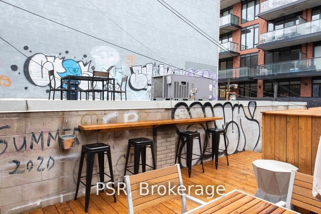 631 Queen Street Unit 2 photo 6