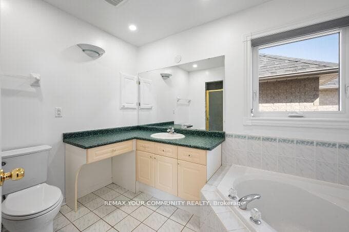 144 Broomlands Drive photo 25