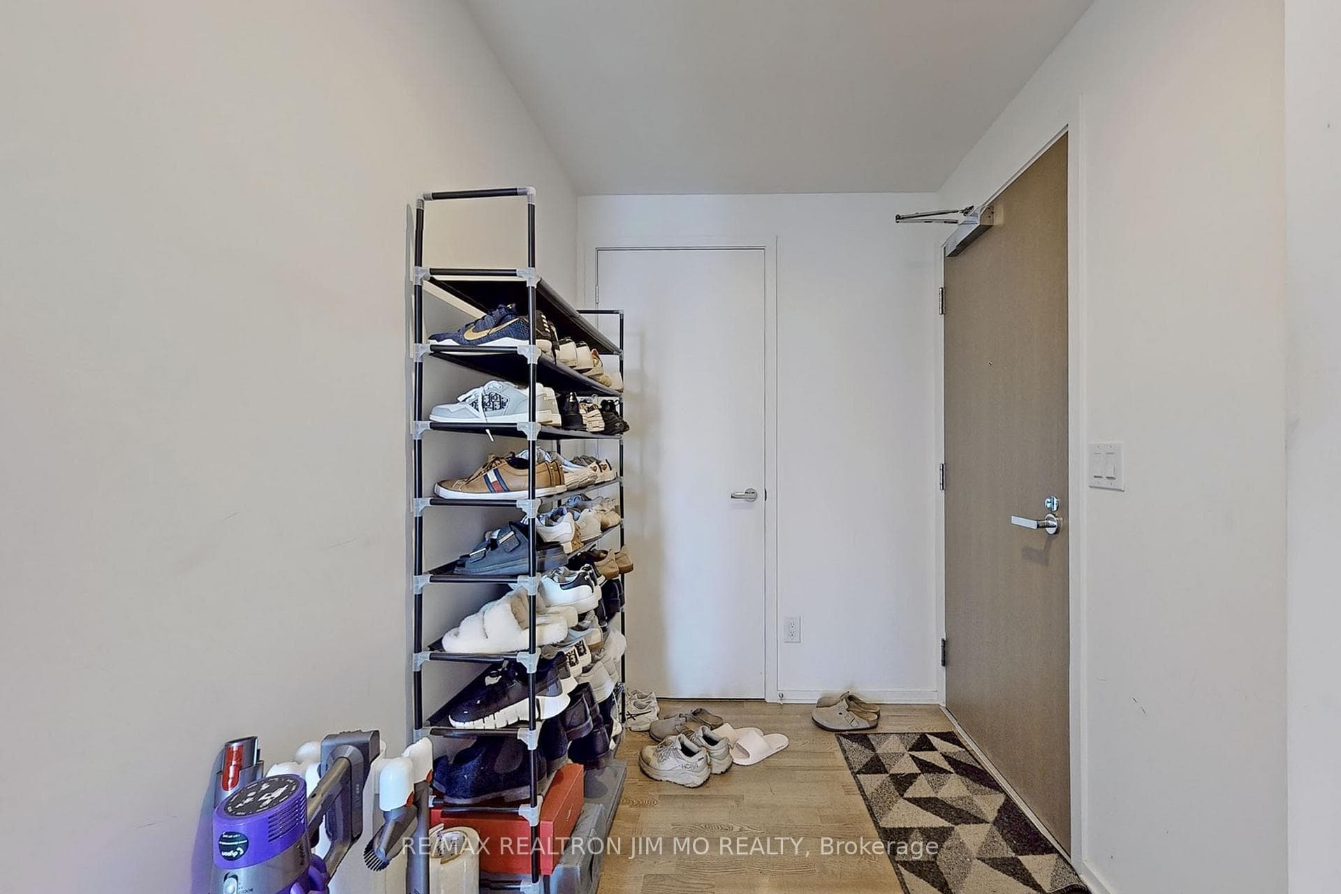 1 Bloor Street Unit 2304 photo 21