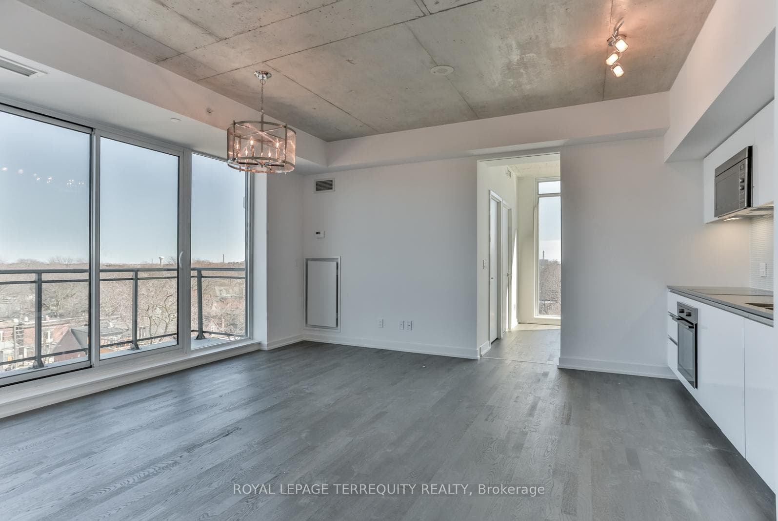 1238 Dundas Street Unit 703 photo 11