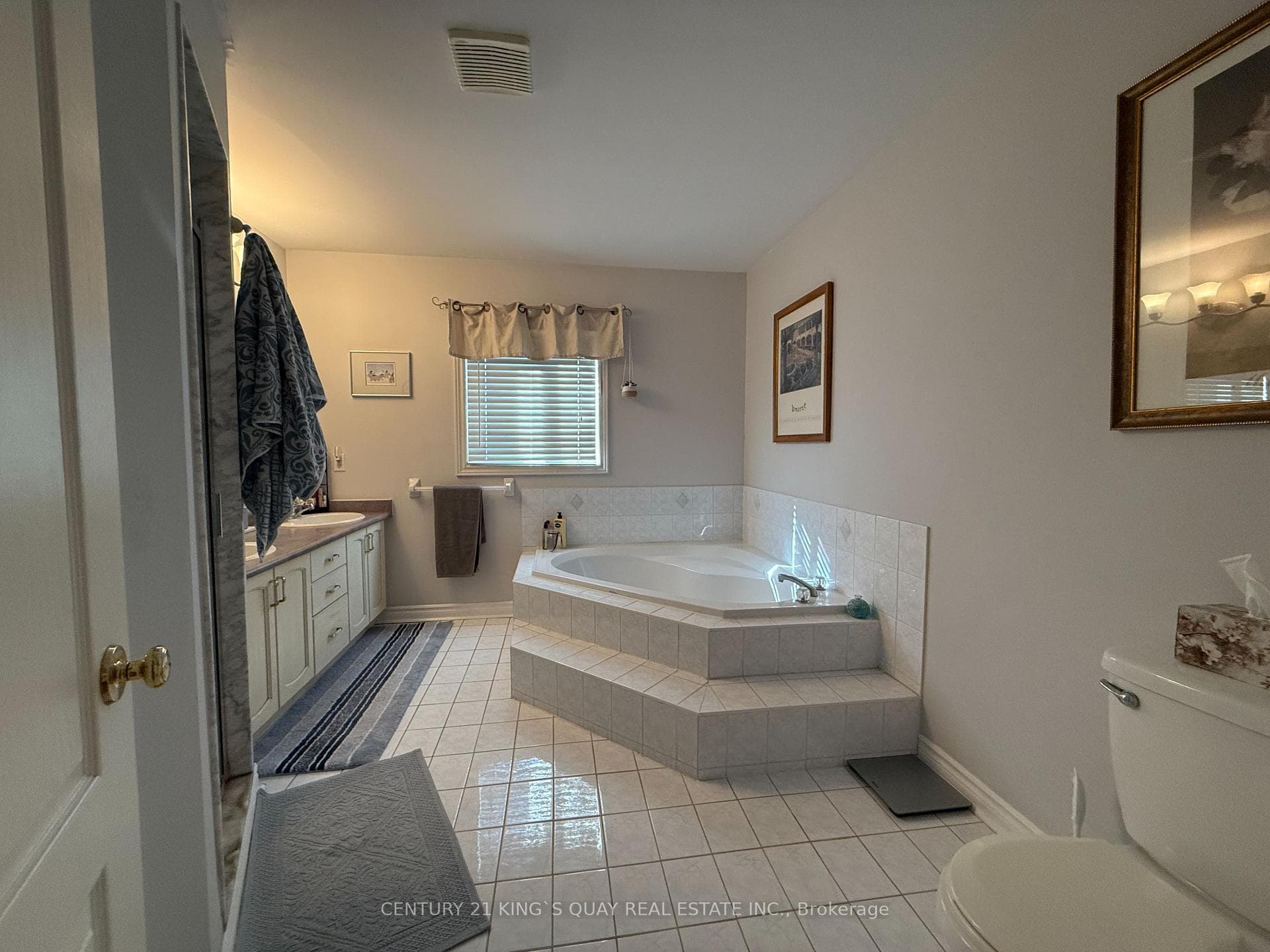 112 Deerglen Terrace photo 22