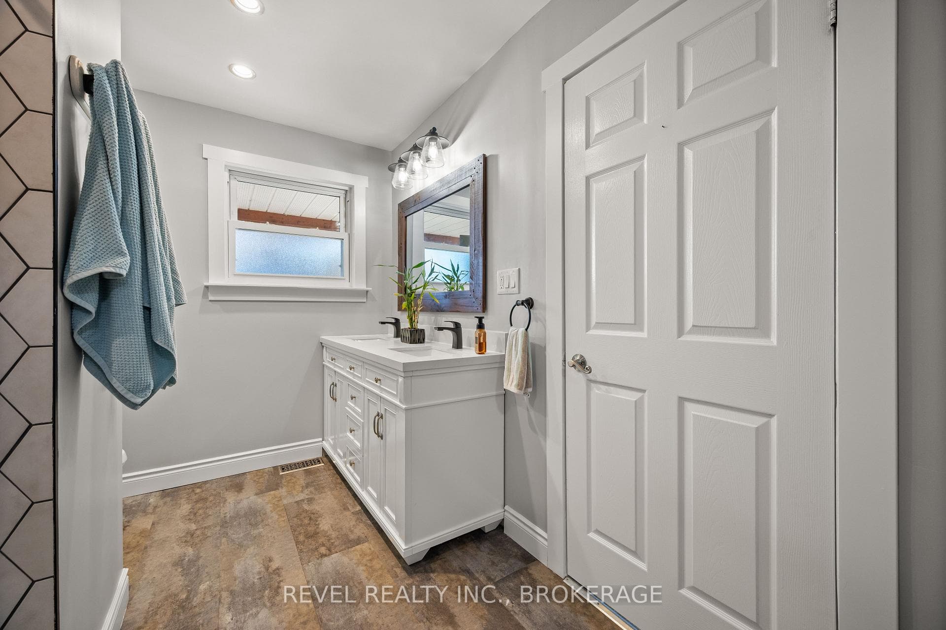 2089 Sunbury Road photo 27