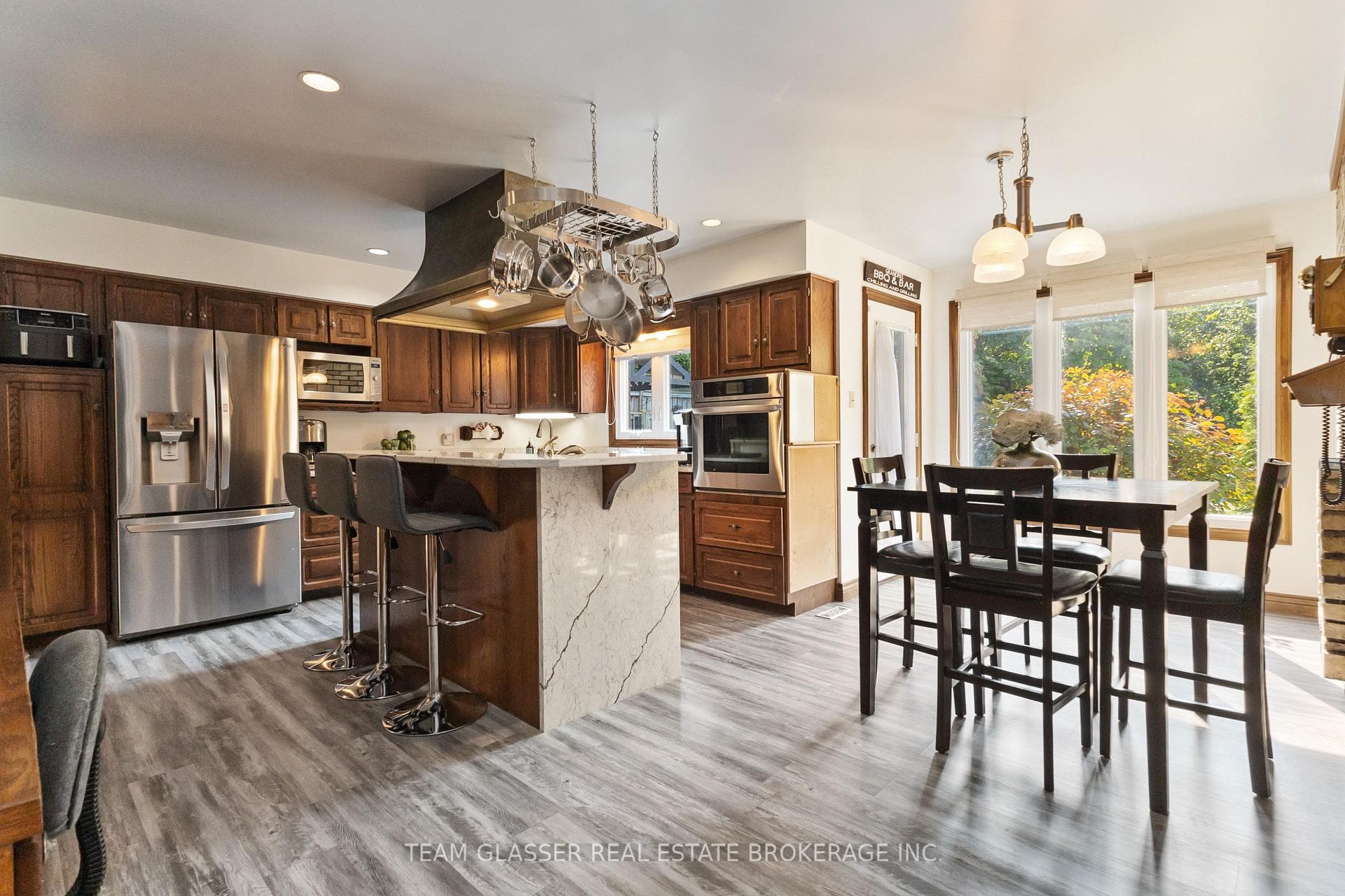 15 SKI VALLEY Crescent photo 9