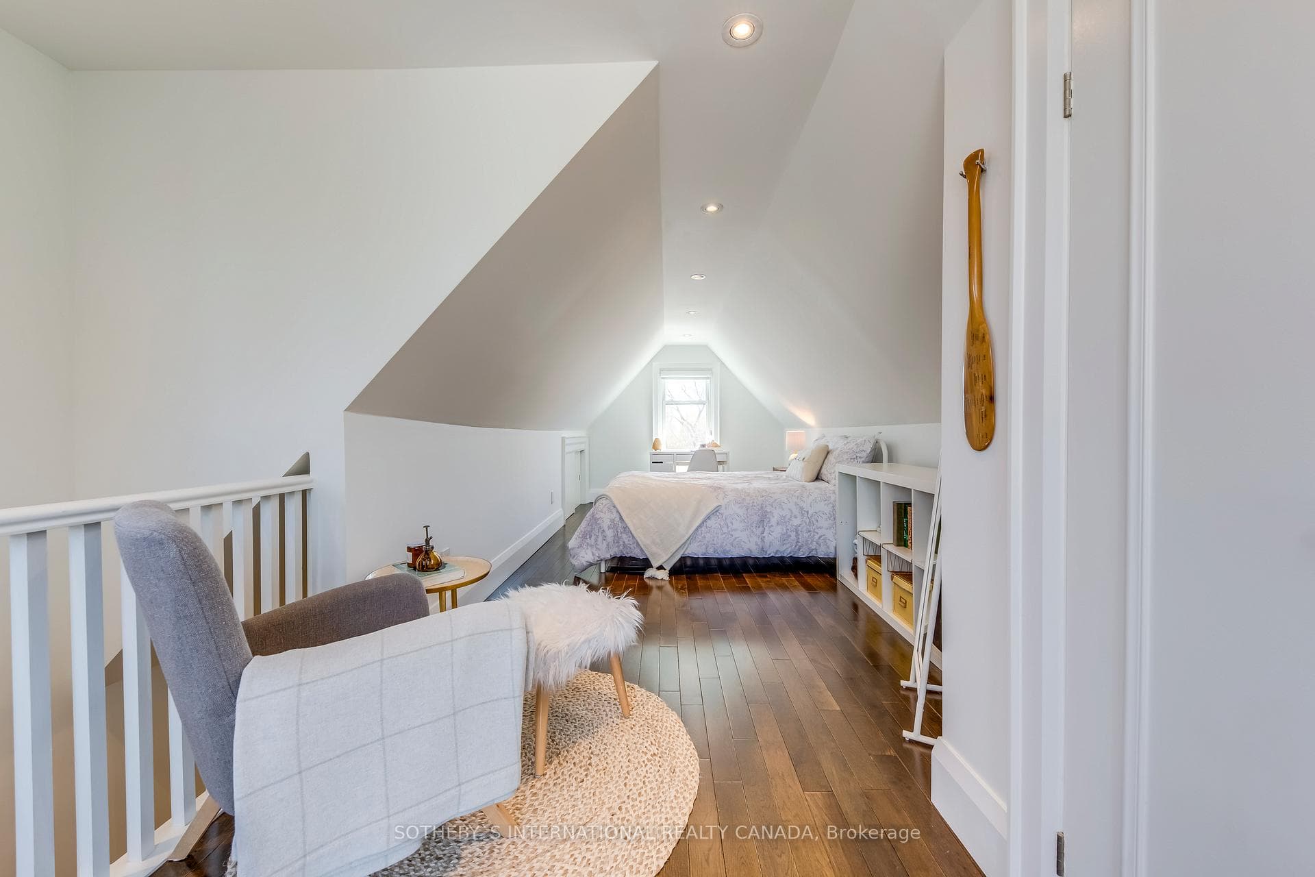 152 Riverdale Avenue photo 25