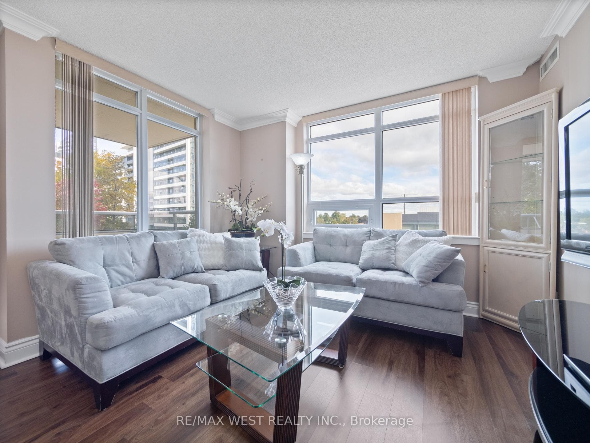 7 North Park Road Unit 309 photo 23