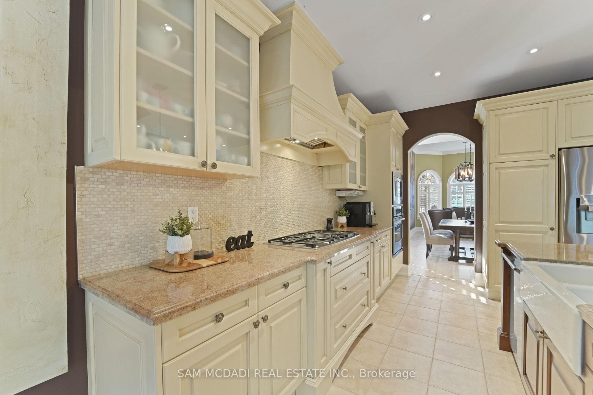 2258 Providence Road photo 12