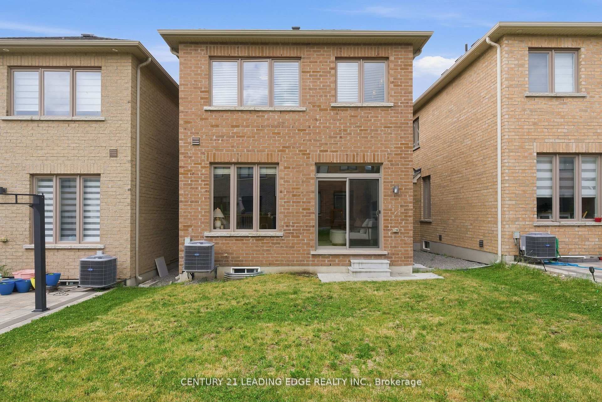 27 Christine Elliott Avenue photo 39