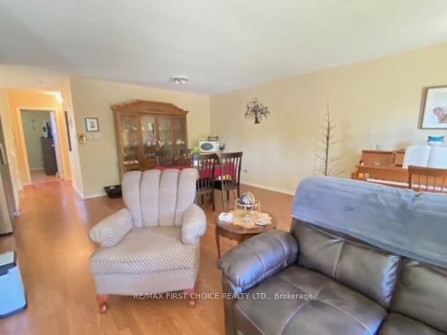 342 Sunflower Street photo 7