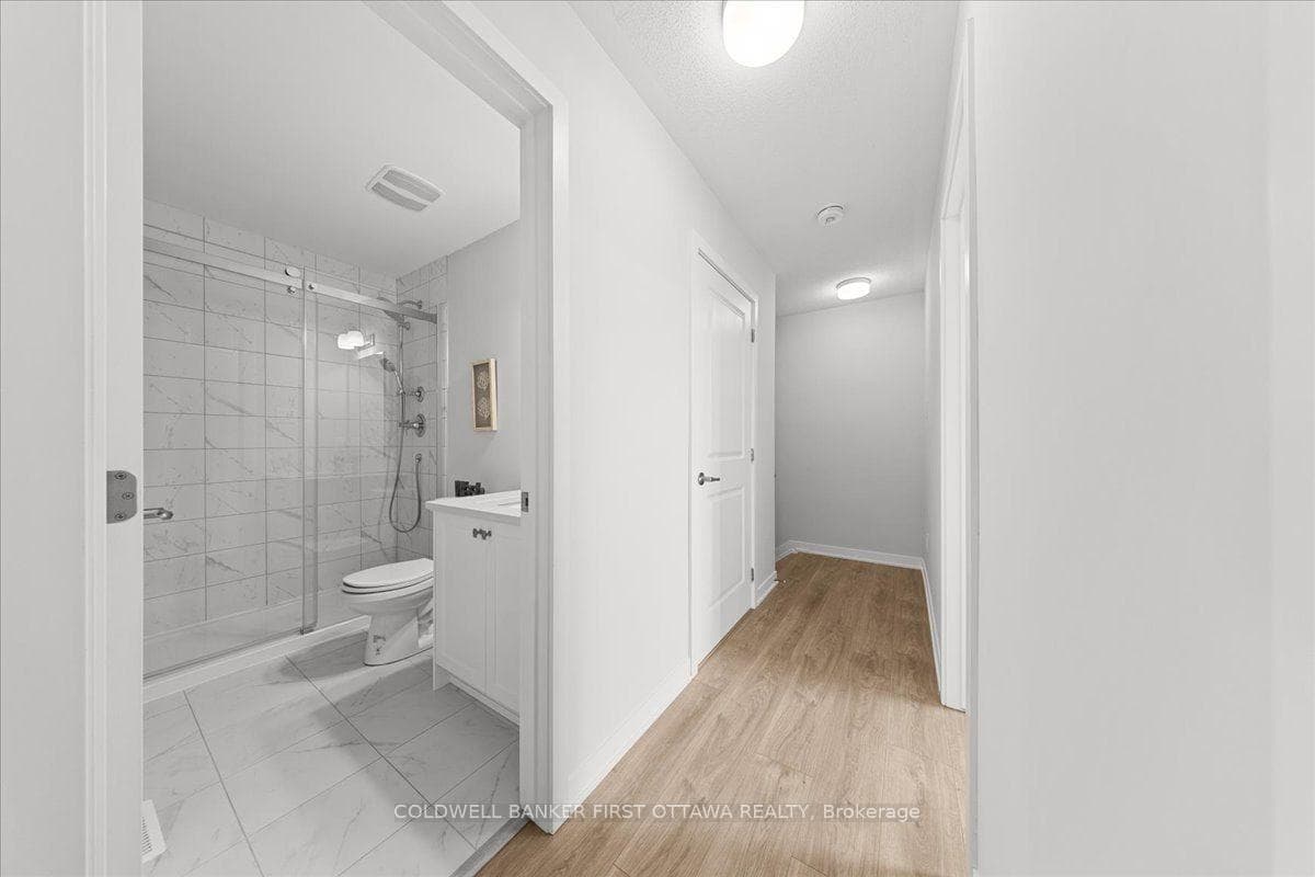 210 PARNIAN Private photo 17