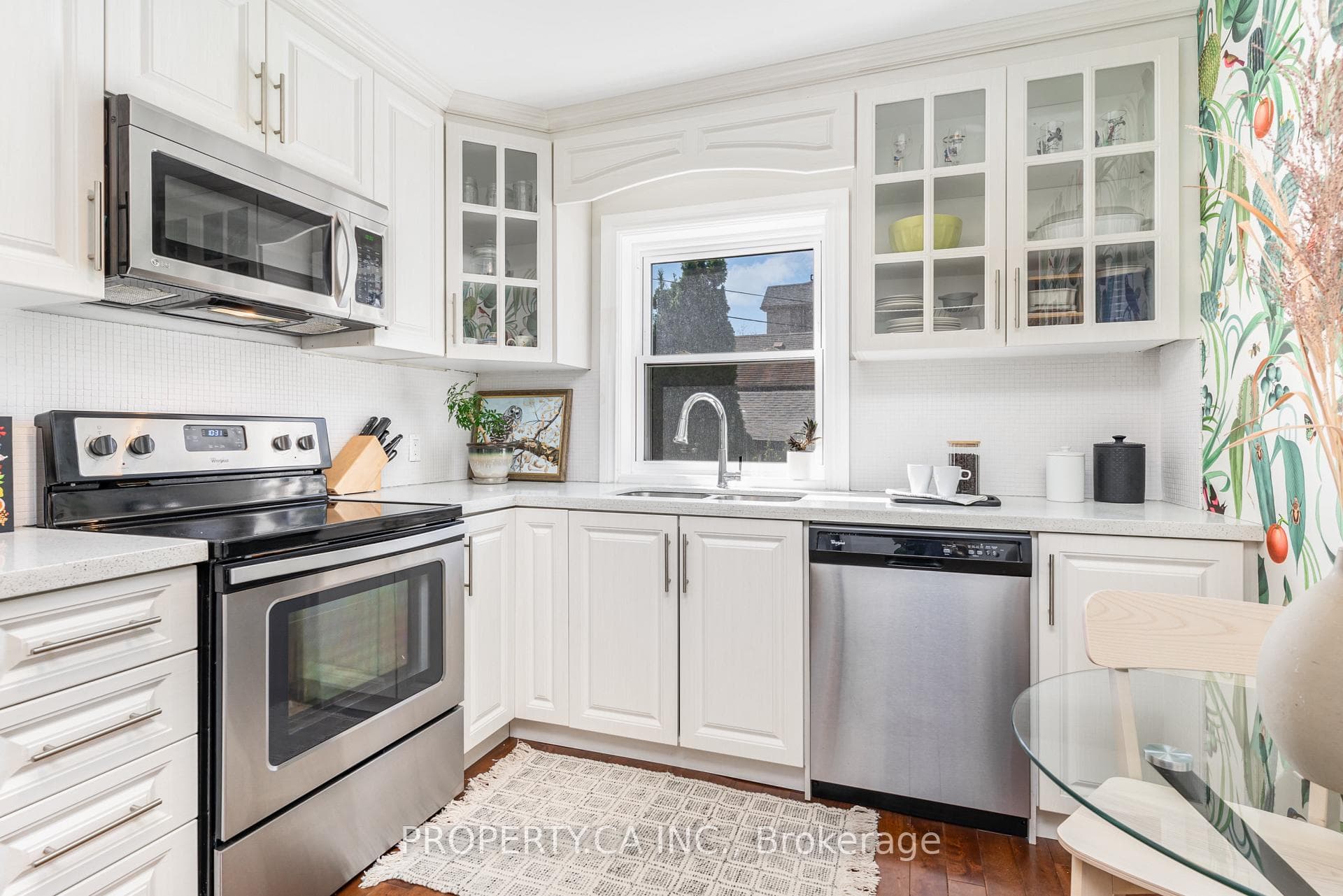 69 Jasper Avenue photo 5