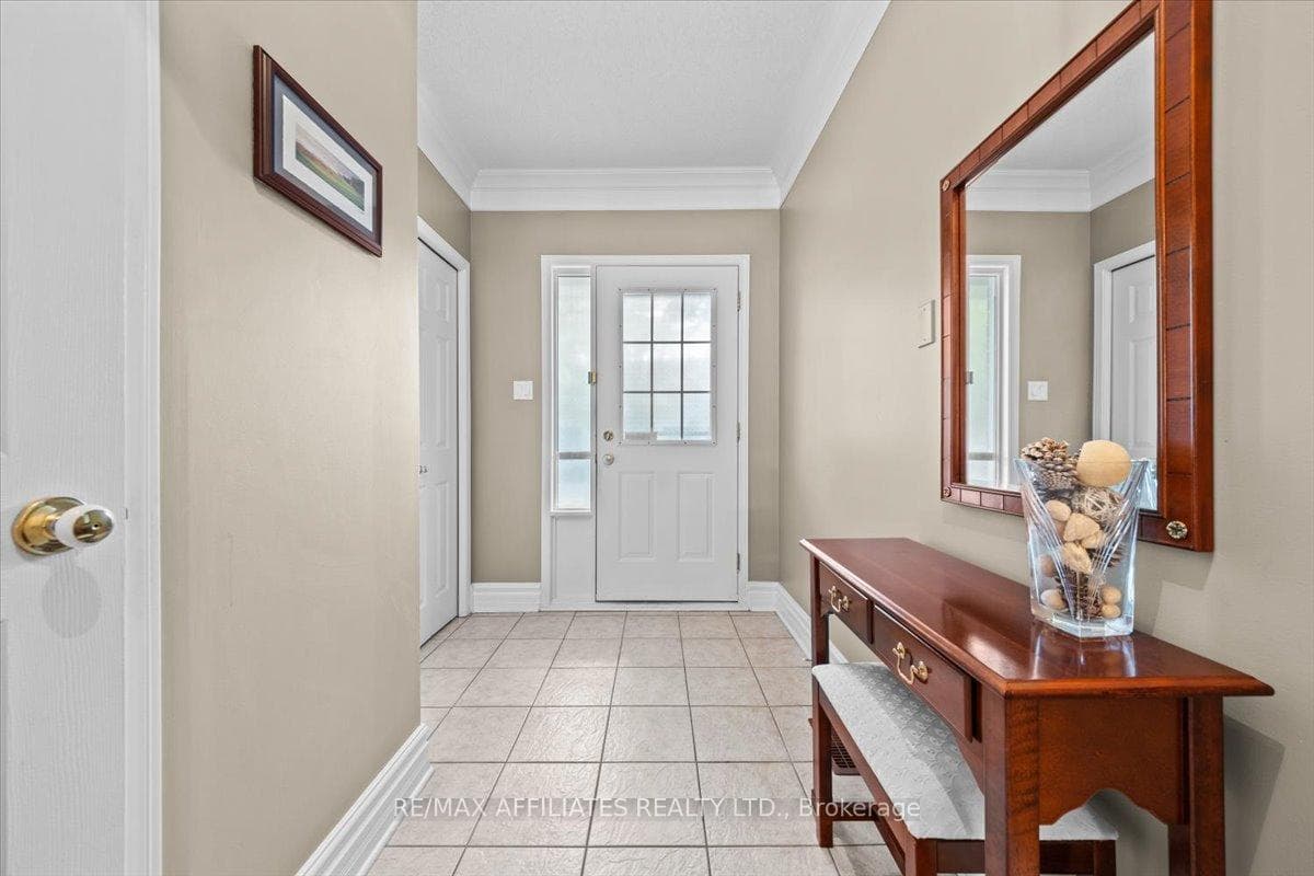 1639 Trenholm Lane photo 3