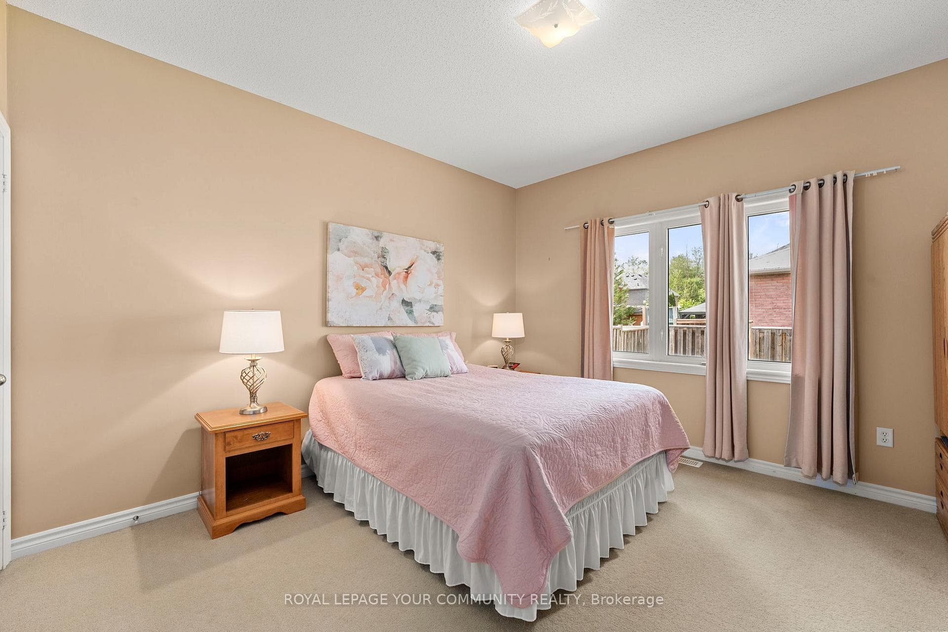 42 Arlington Drive photo 12