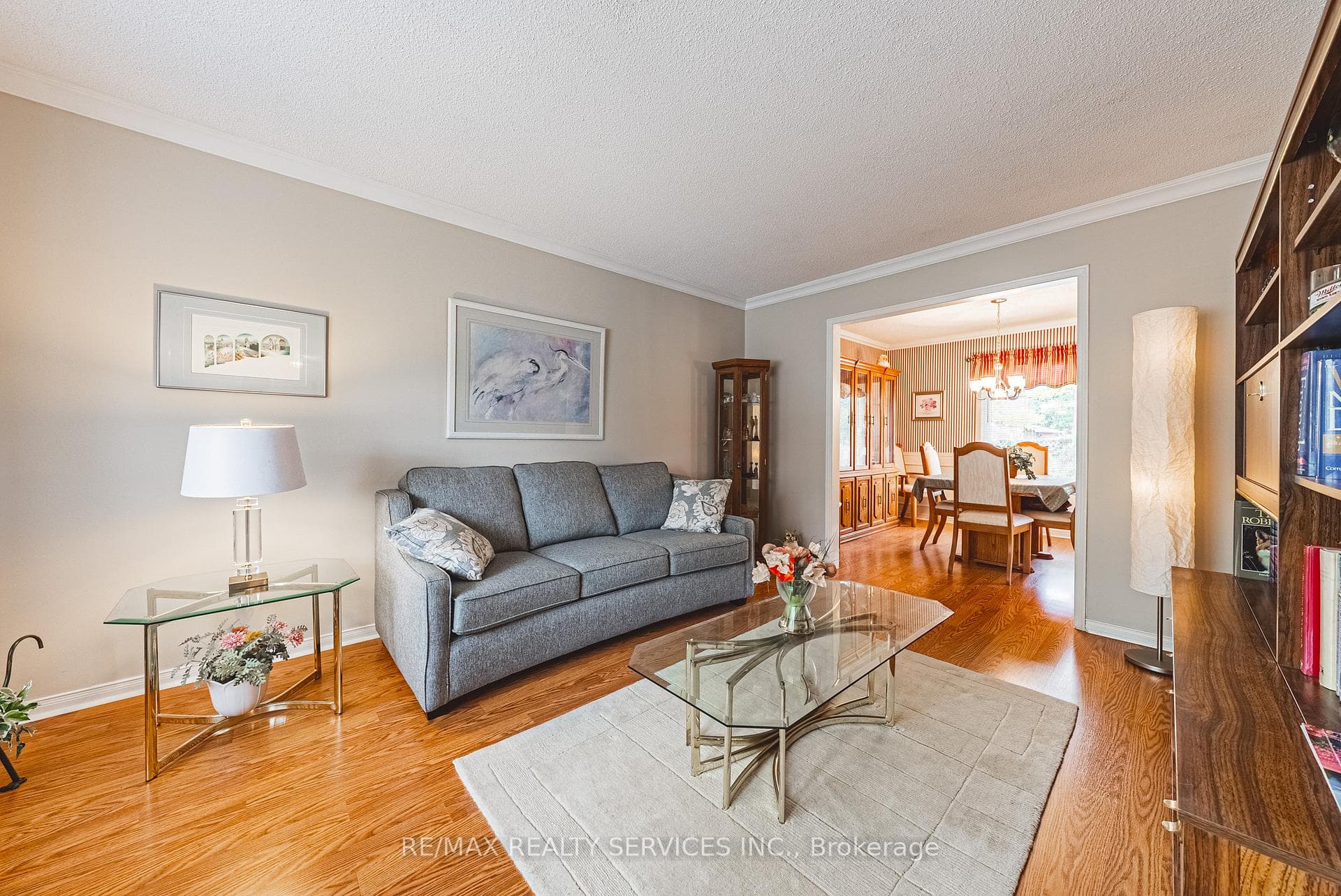 17 Cox Crescent photo 5