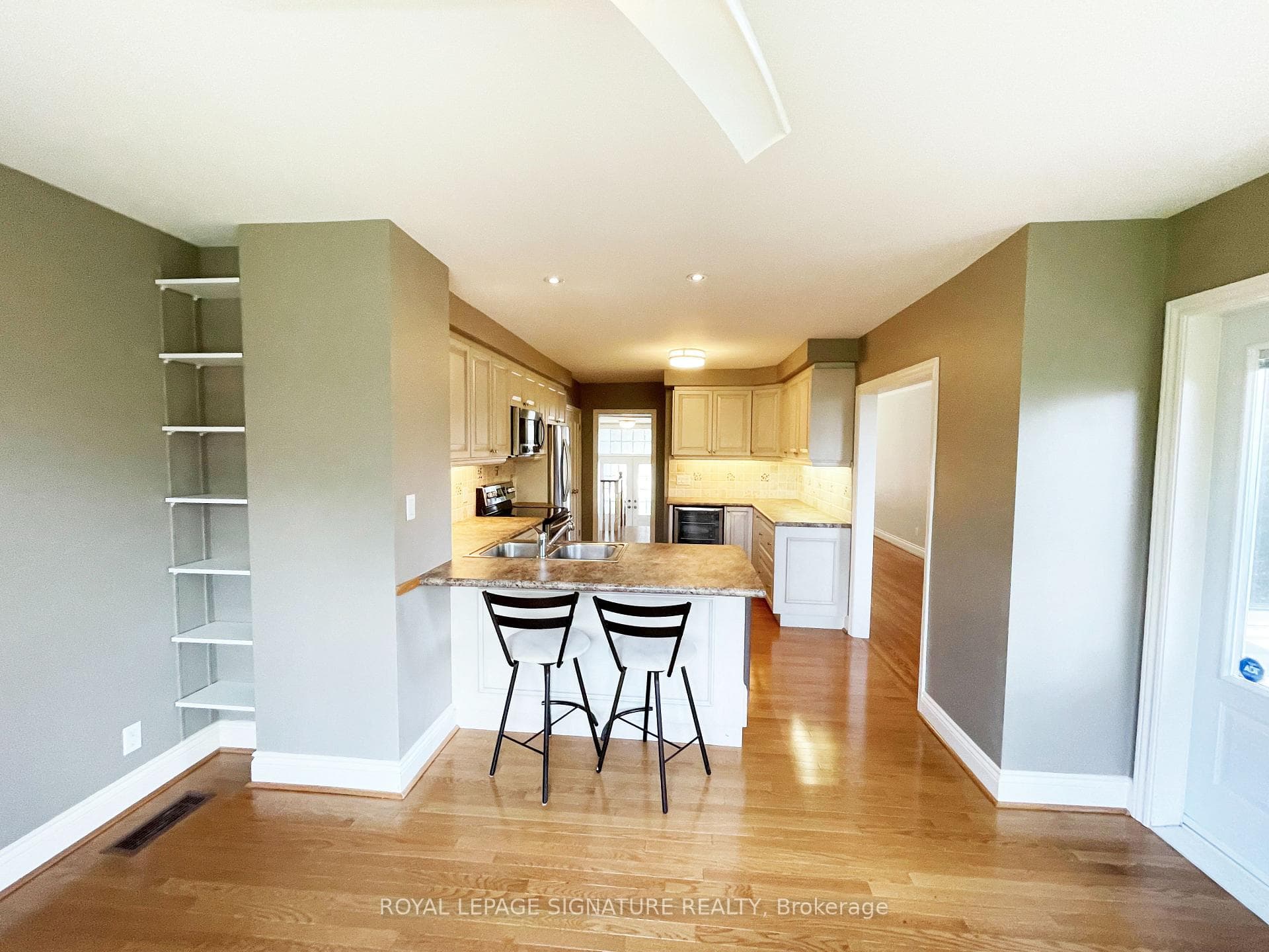 48 carsbrooke Road photo 7