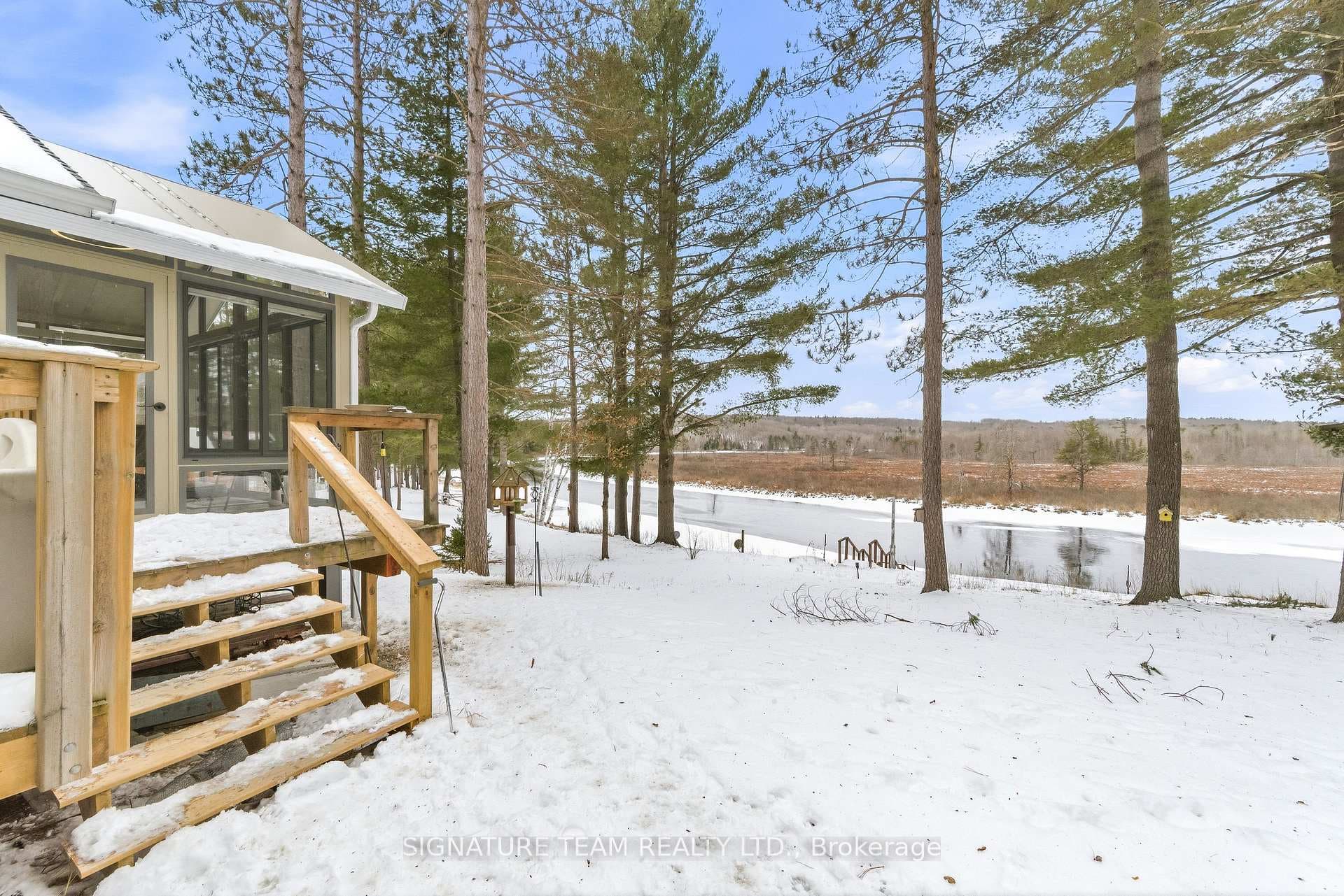 642 Pecoskie Drive photo 2