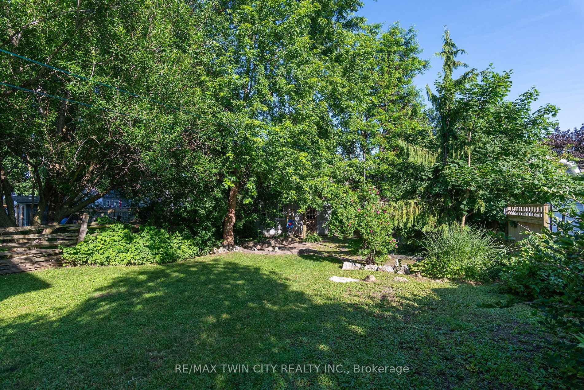 162 Parkside Drive photo 9