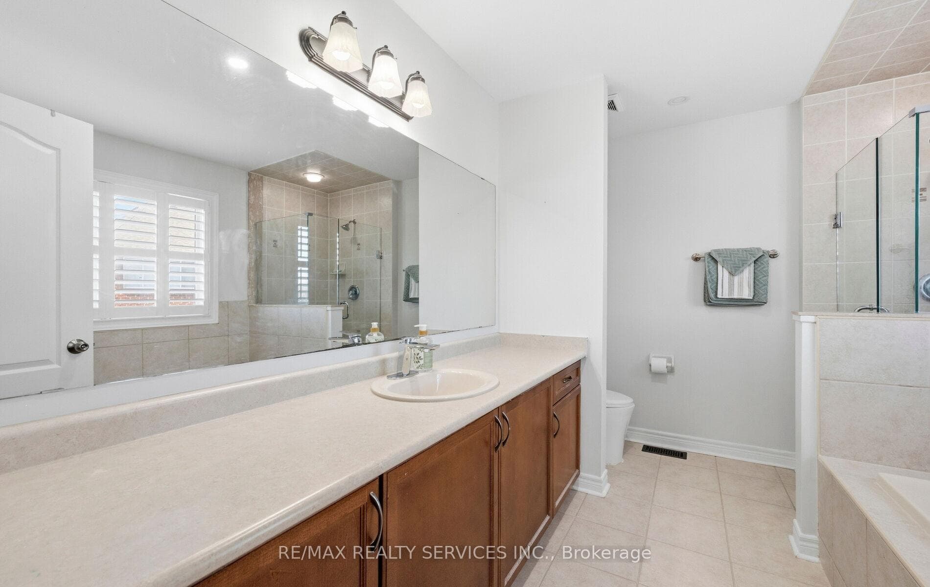 5 Thornbush Boulevard photo 31