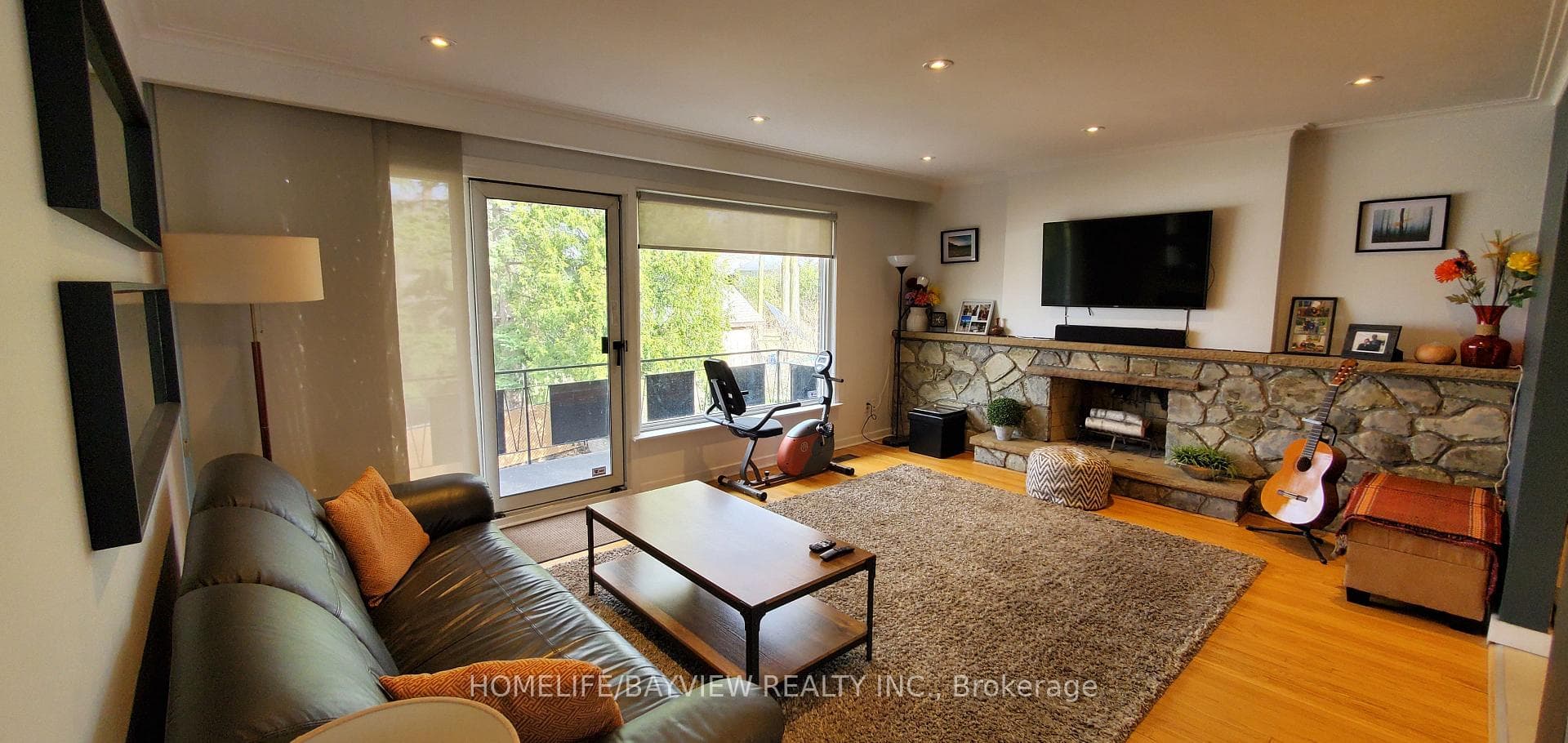 249 Wincott Drive photo 2