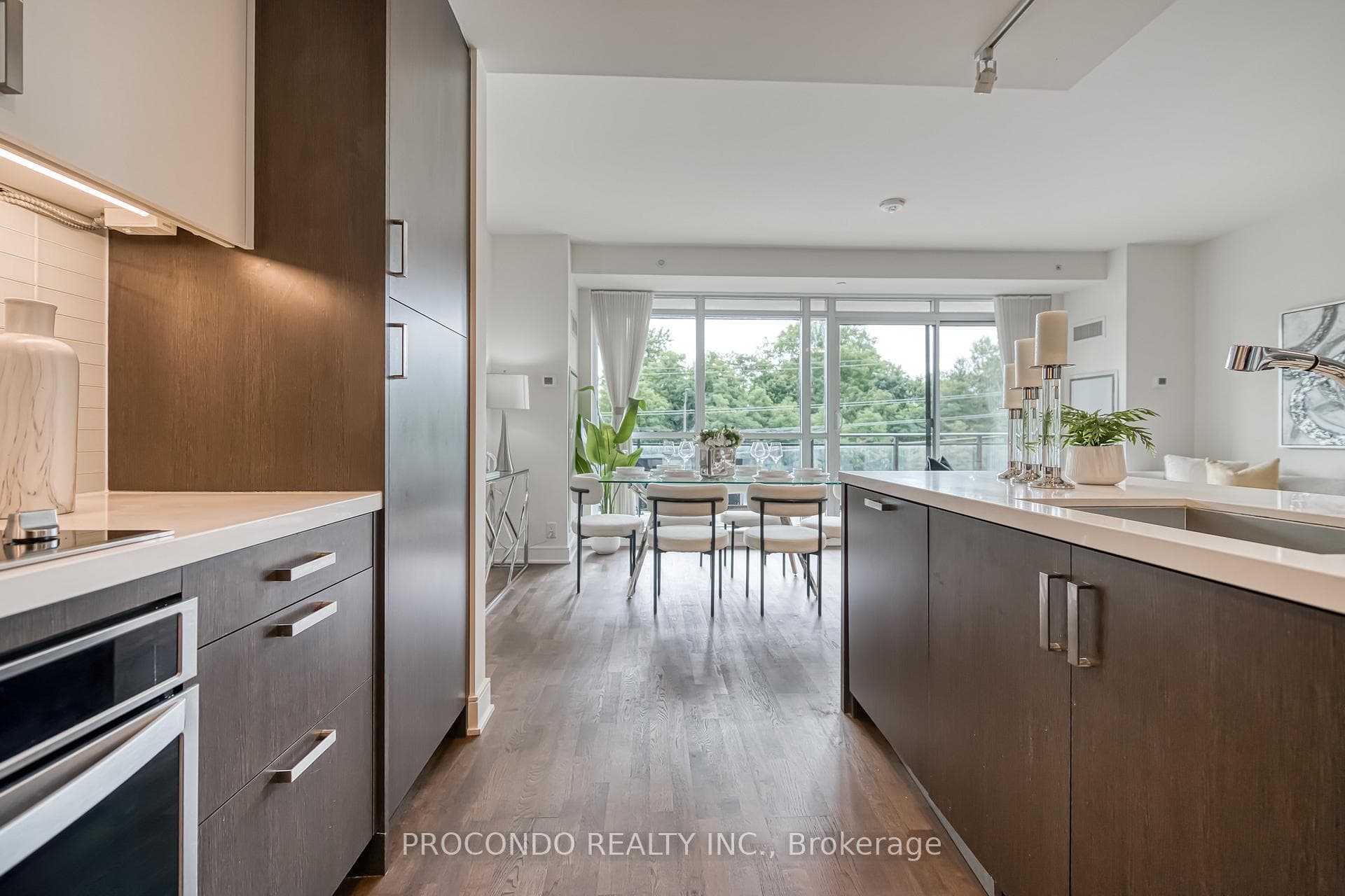 1575 Lakeshore Road Unit 350 photo 18
