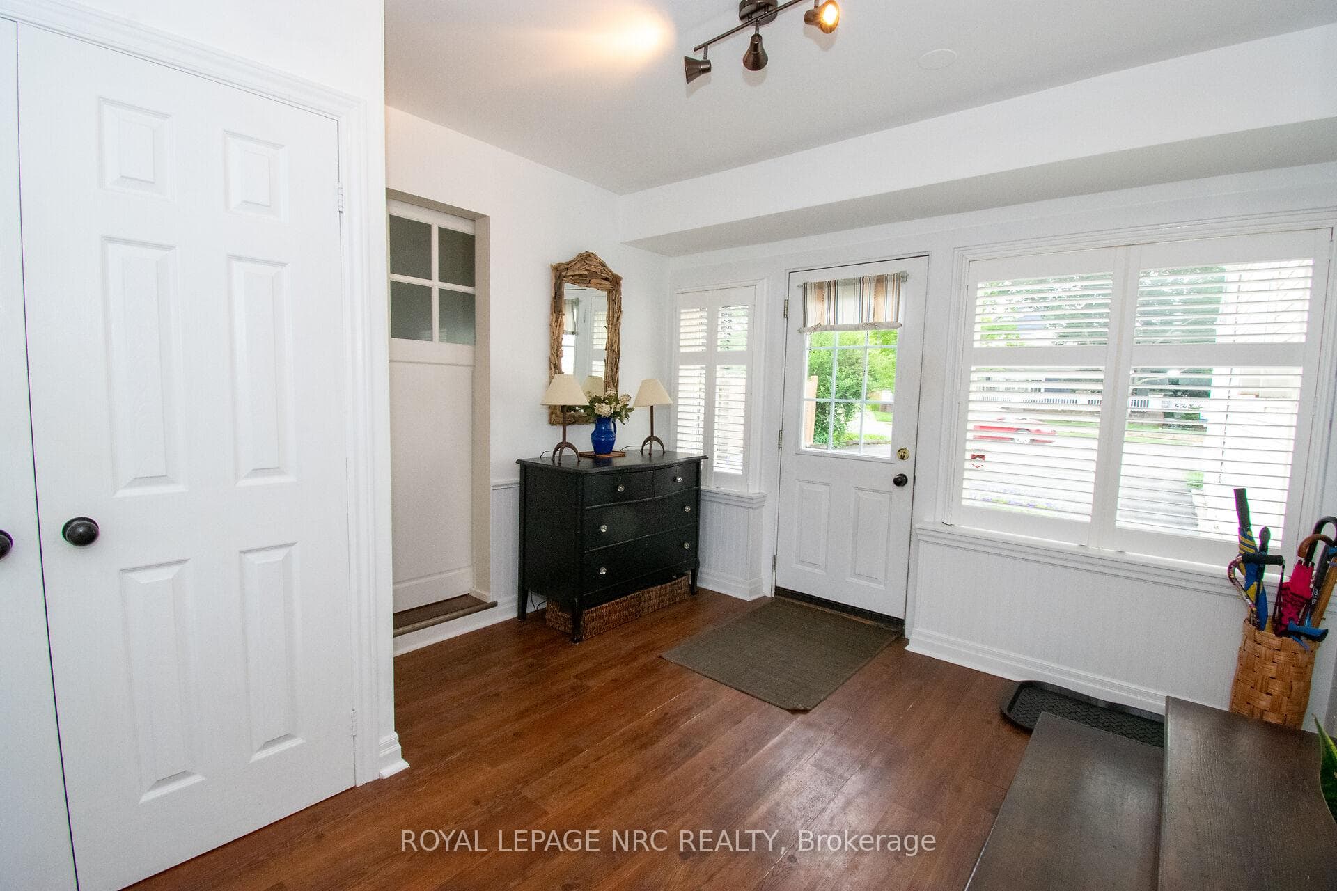 87 Lakeport Road photo 6