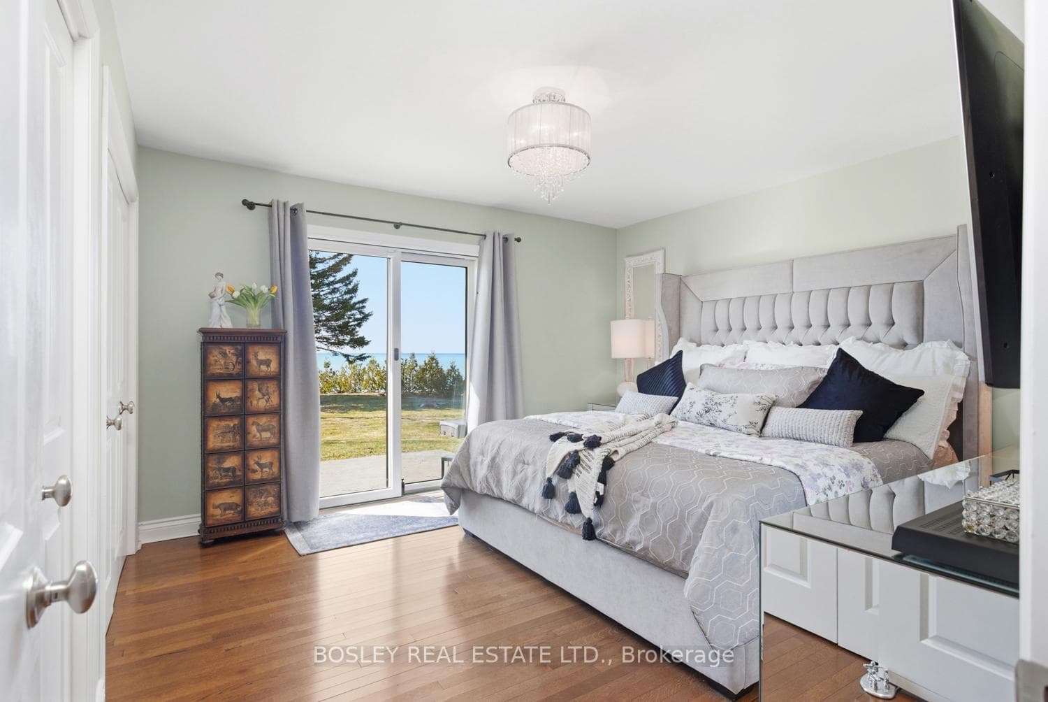 373 Victoria Beach Road photo 27