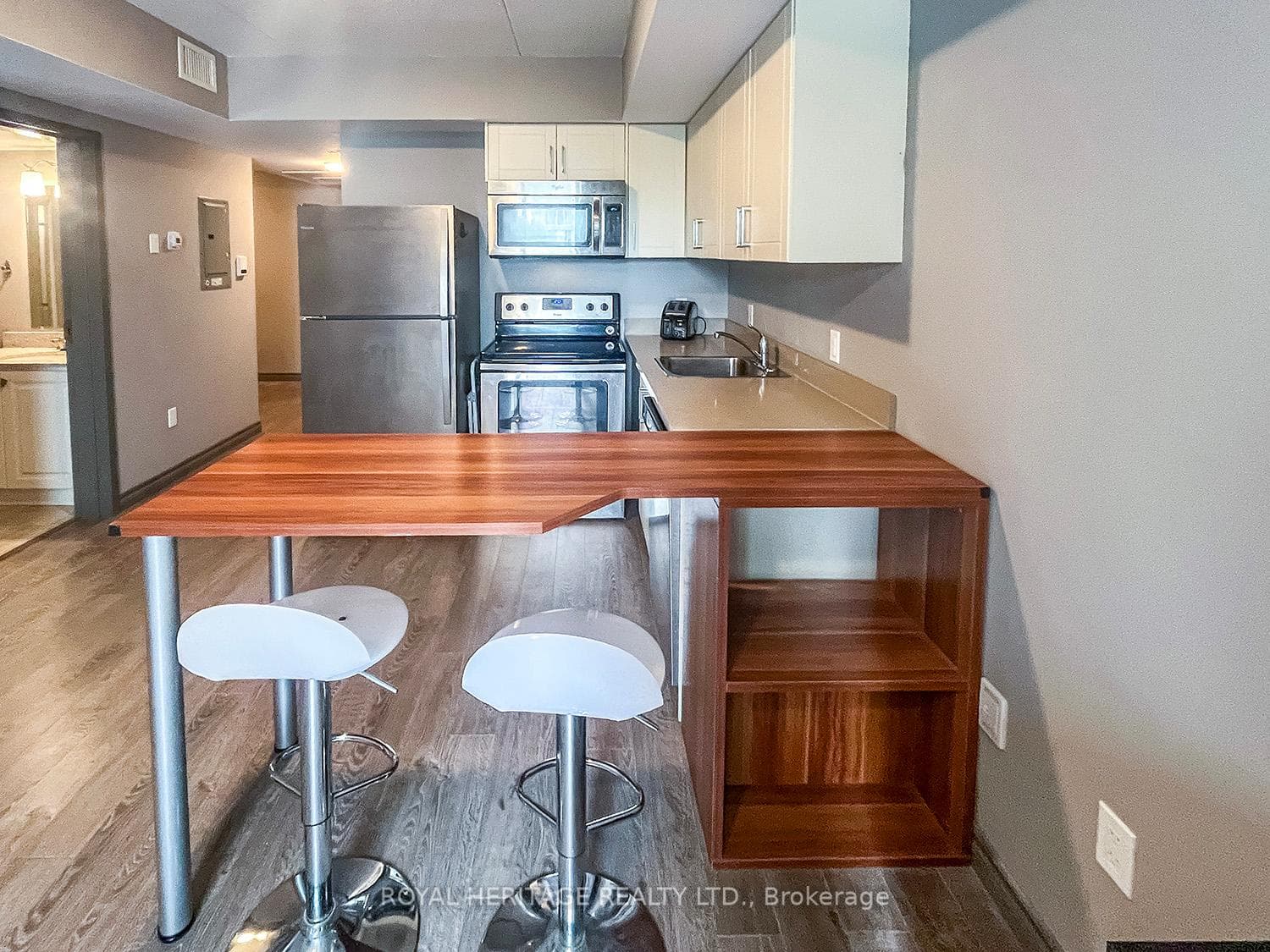 321 Spruce Street Unit 305 photo 8