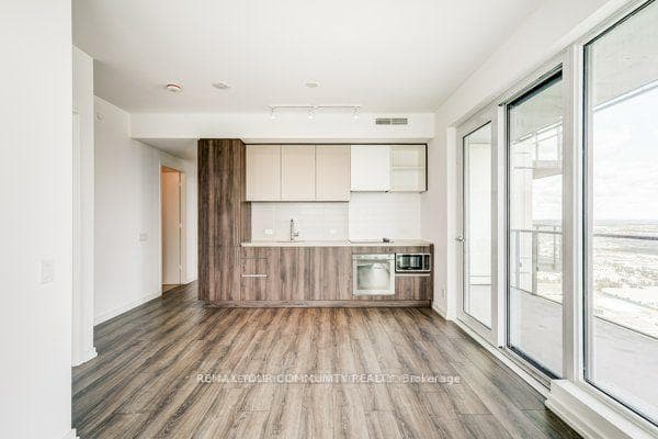 7890 Jane Street Unit 4512 photo 8