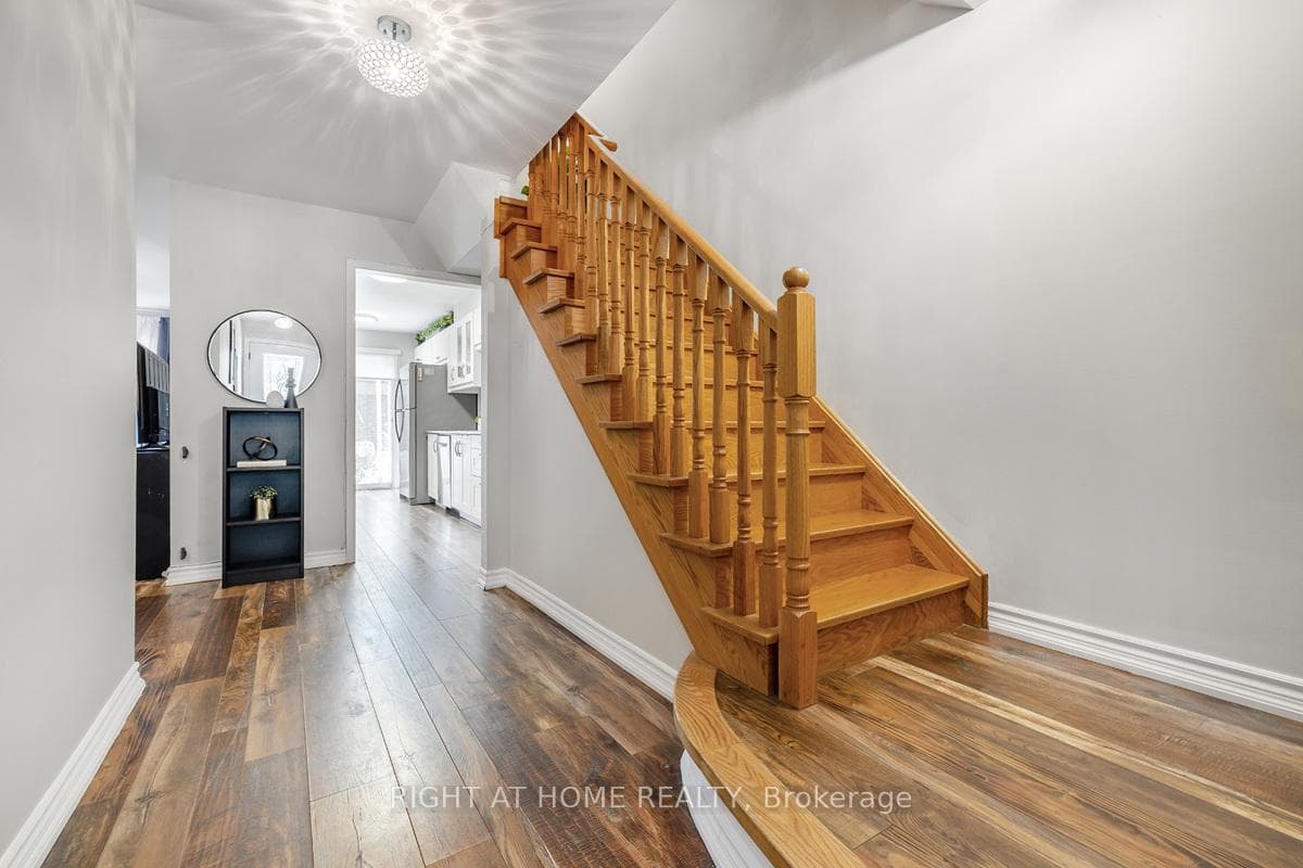 713 Caradonna Crescent photo 23