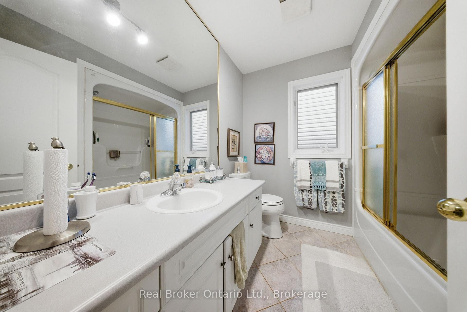23 Edgewater Drive photo 18