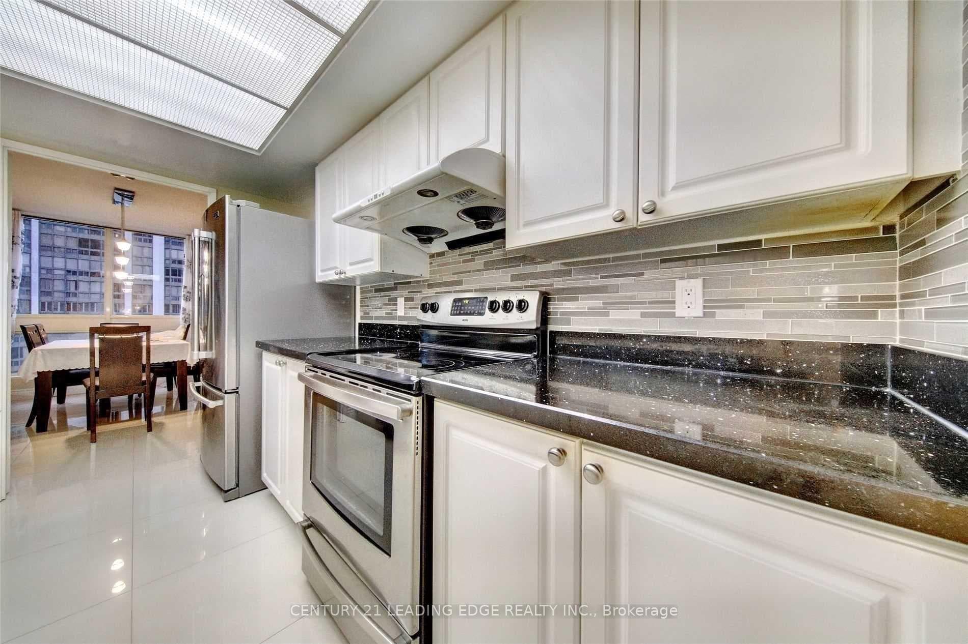 5 Kenneth Avenue Unit 705 photo 5