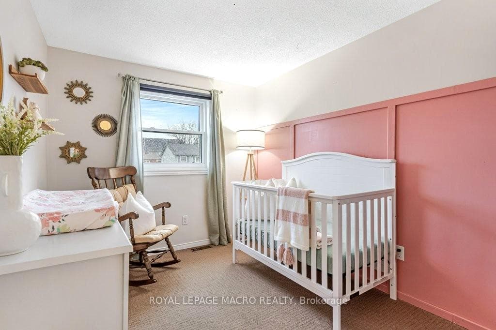 872 Elgin Street photo 12