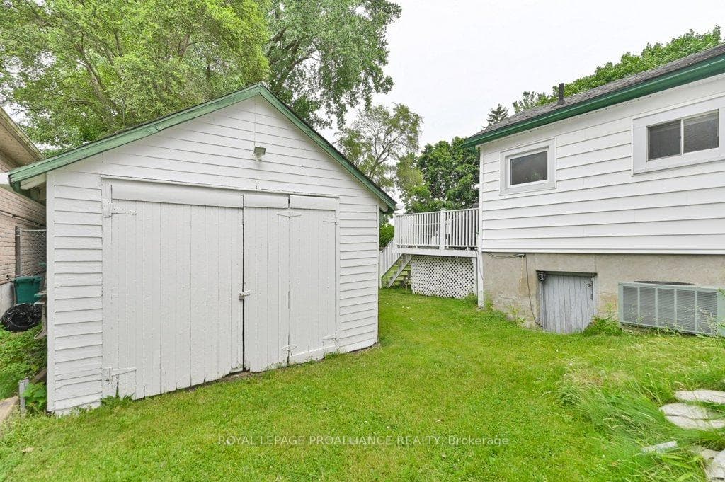 264 Victoria Avenue photo 31