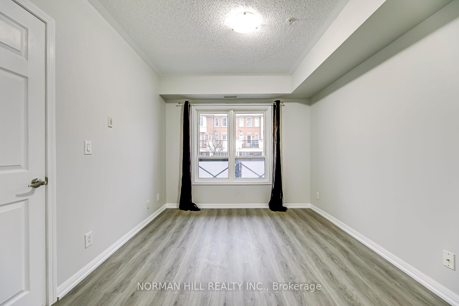 60 Mendelssohn Street Unit 104 photo 24