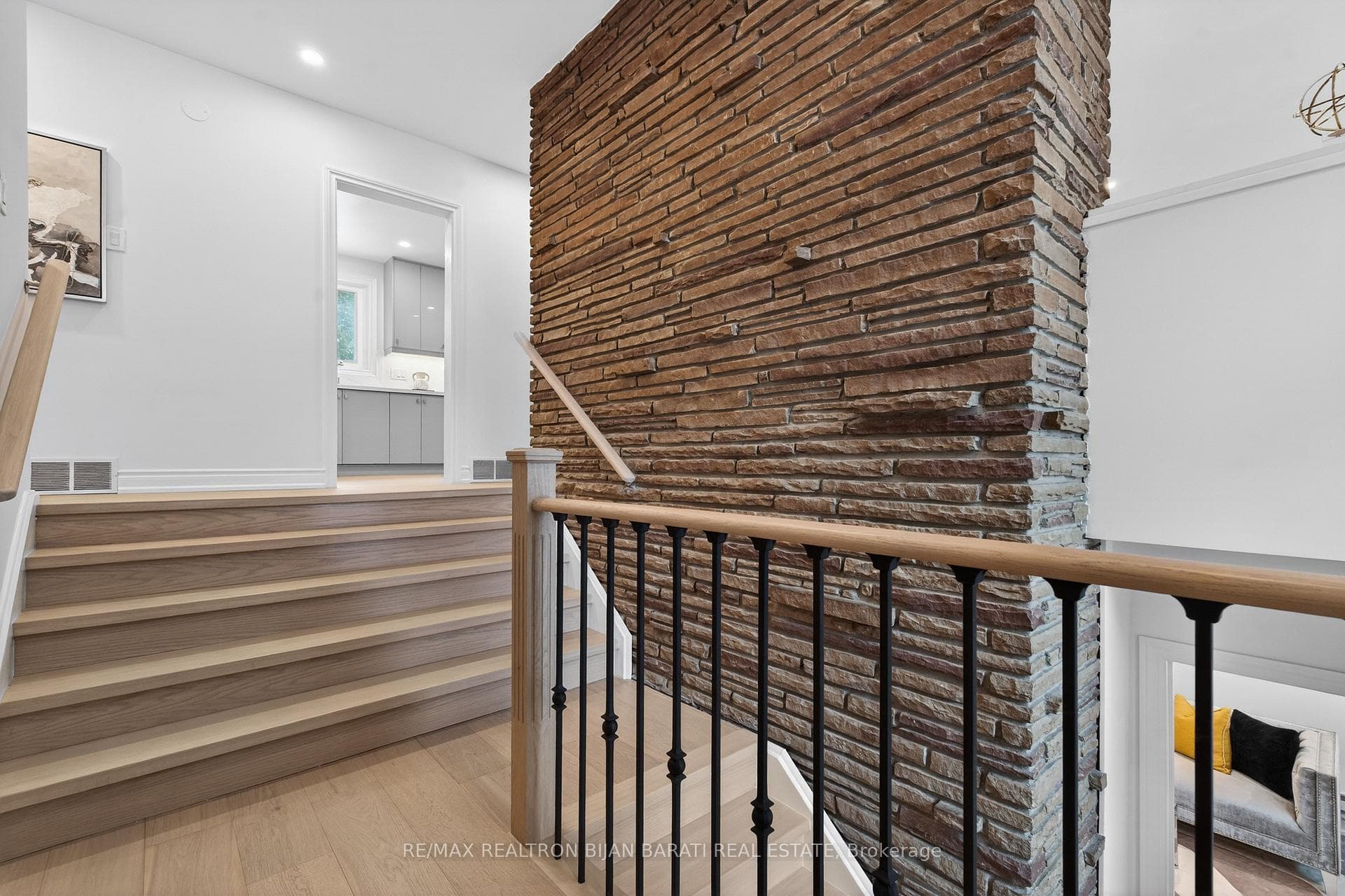 86 Heathview Avenue photo 28