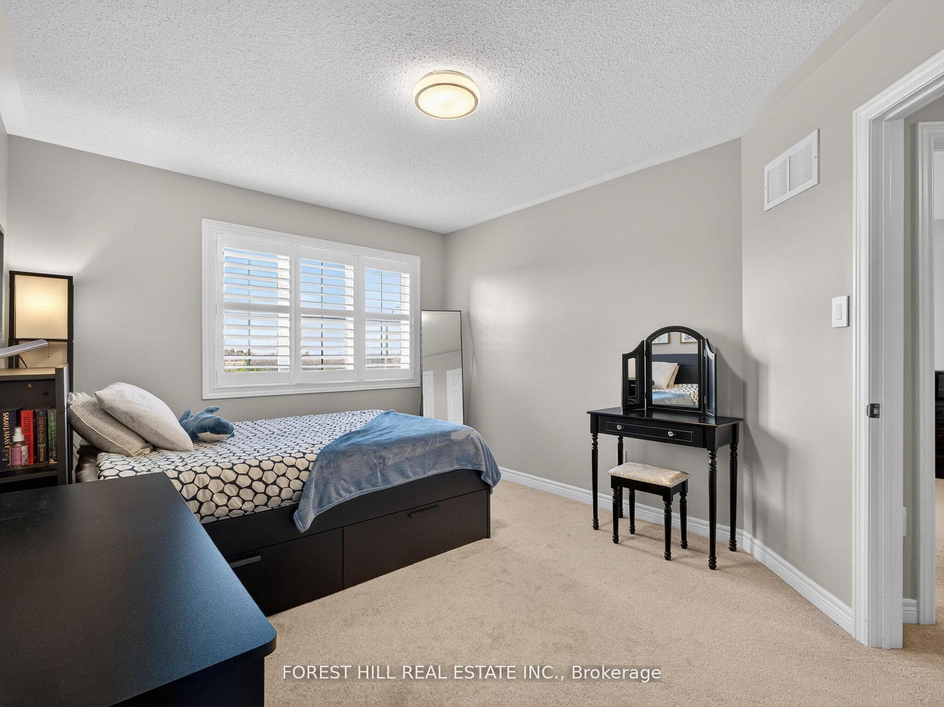 41 Pavlova Crescent photo 22