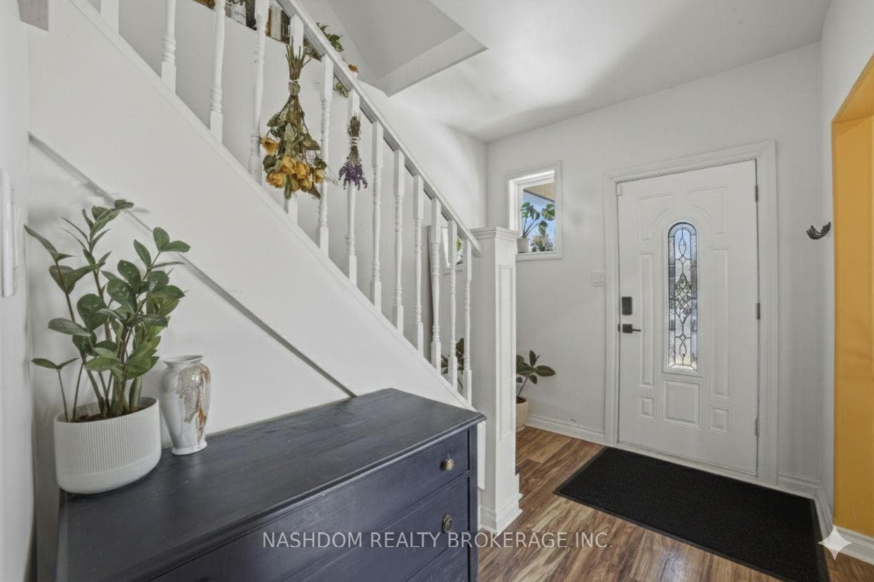 Large foyer!