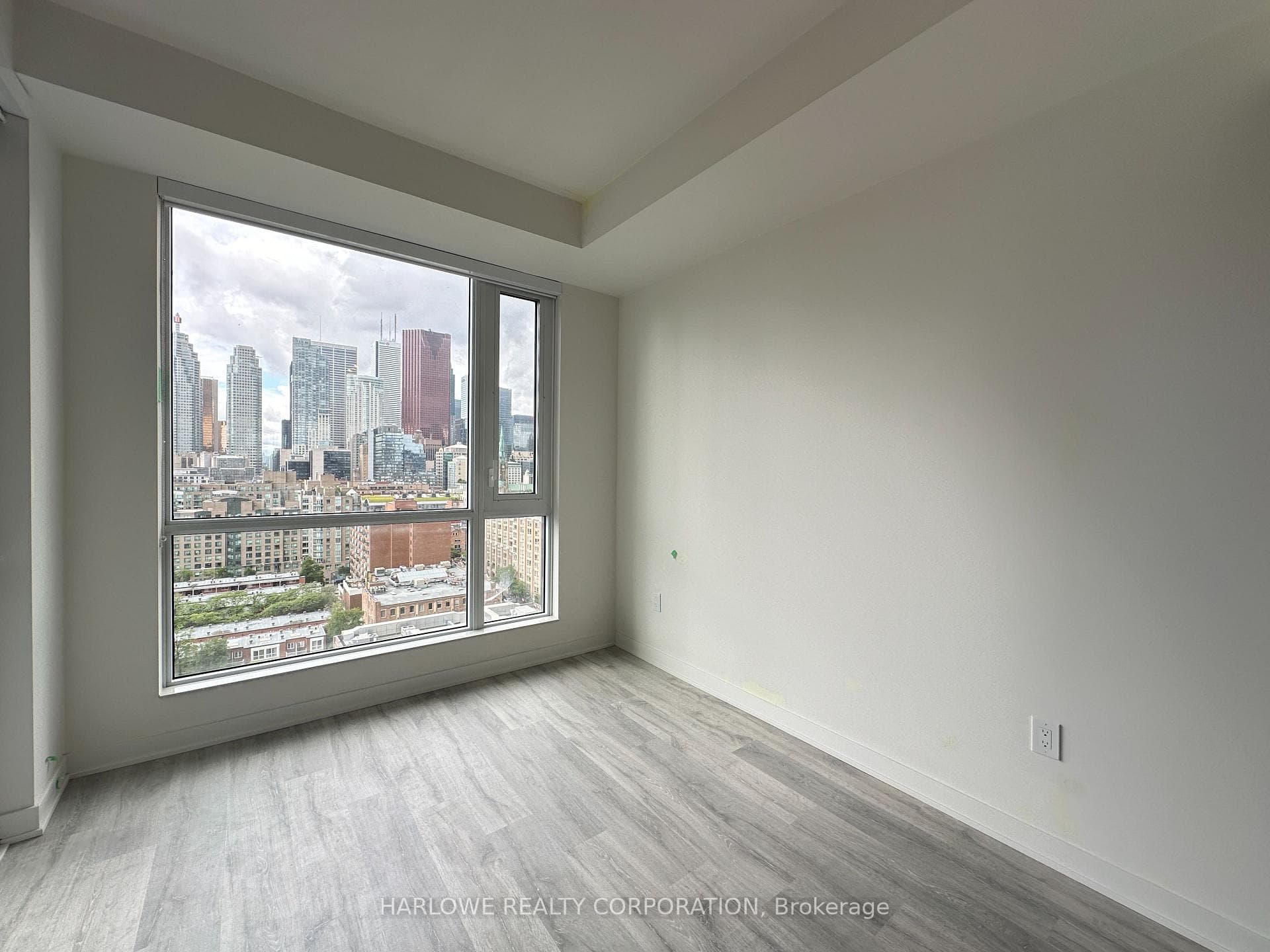 135 Lower Sherbourne Street Unit 1565 W photo 8