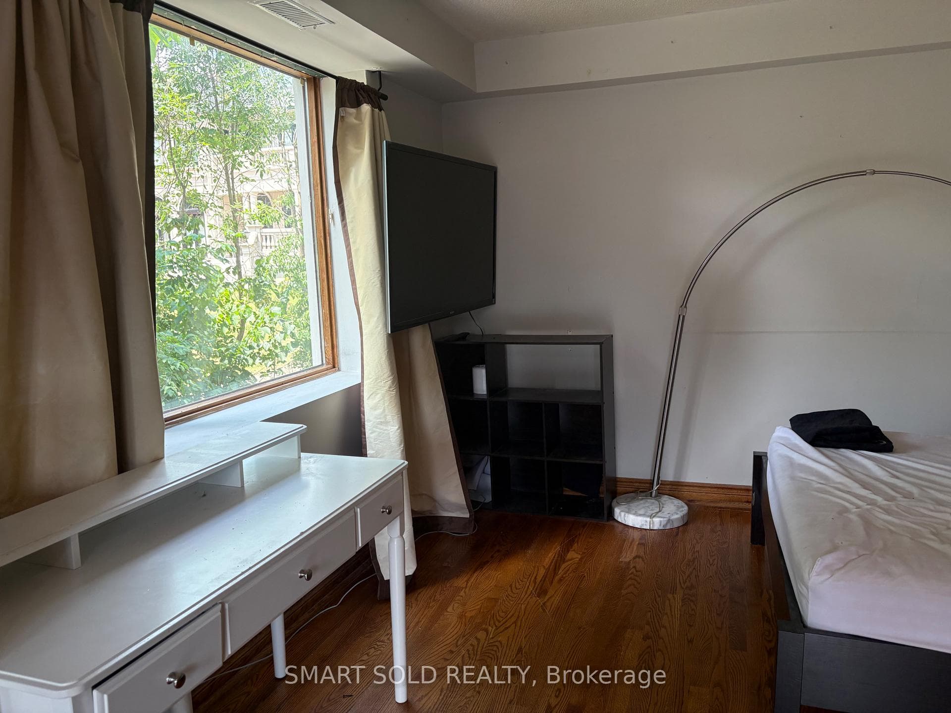 55 Proctor Avenue photo 25
