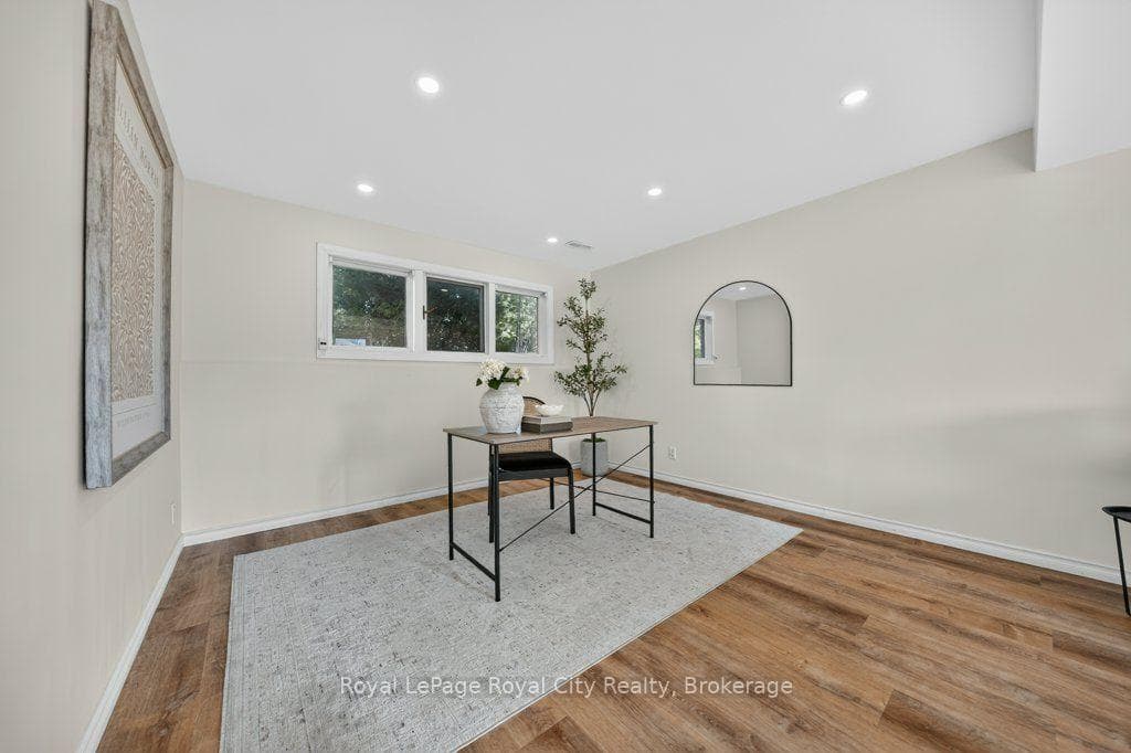 18 Springdale Boulevard photo 28