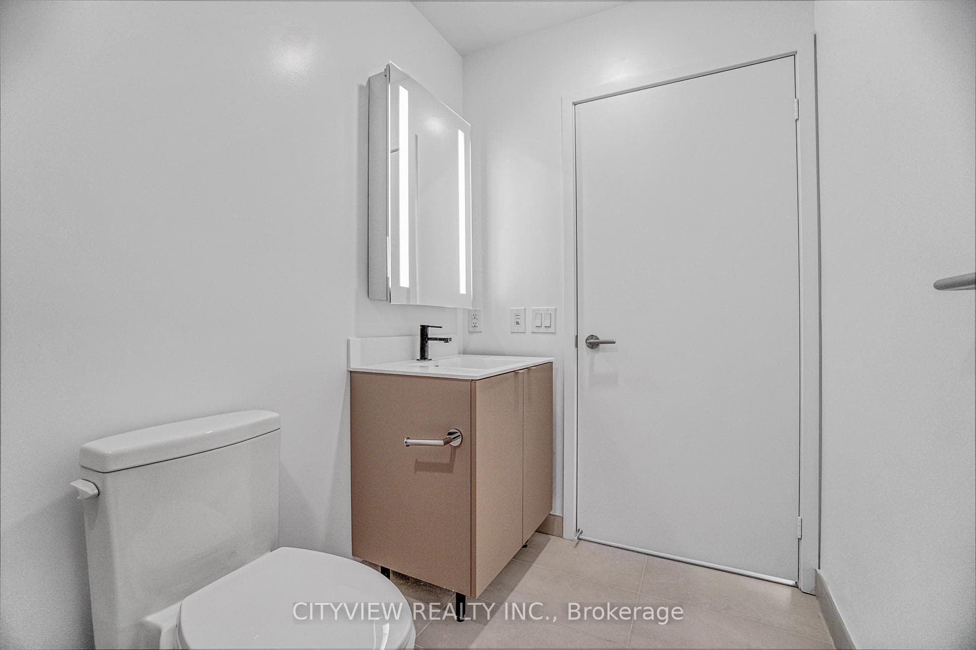 500 Dupont Street Unit 404 photo 30