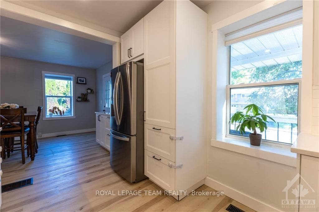 41 ELGIN Street photo 6