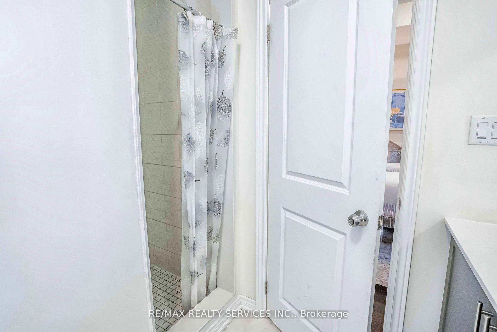 631 Brisdale Drive photo 31