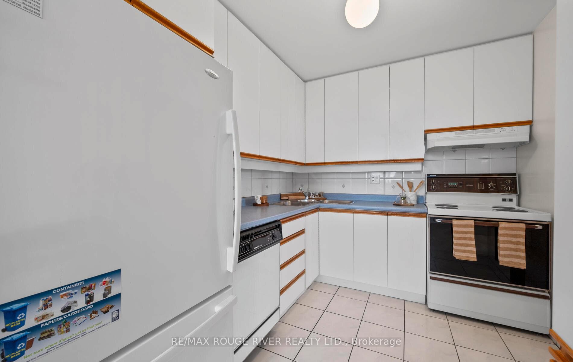 44 Falby Court Unit PH11 photo 12