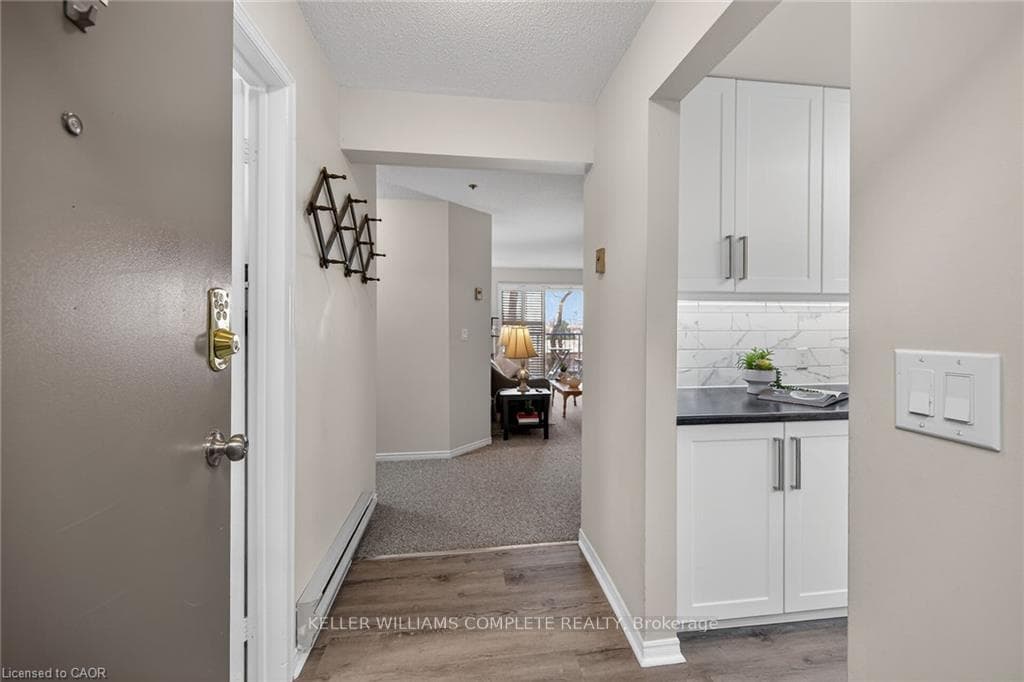 6 NIAGARA Street Unit 208 photo 4