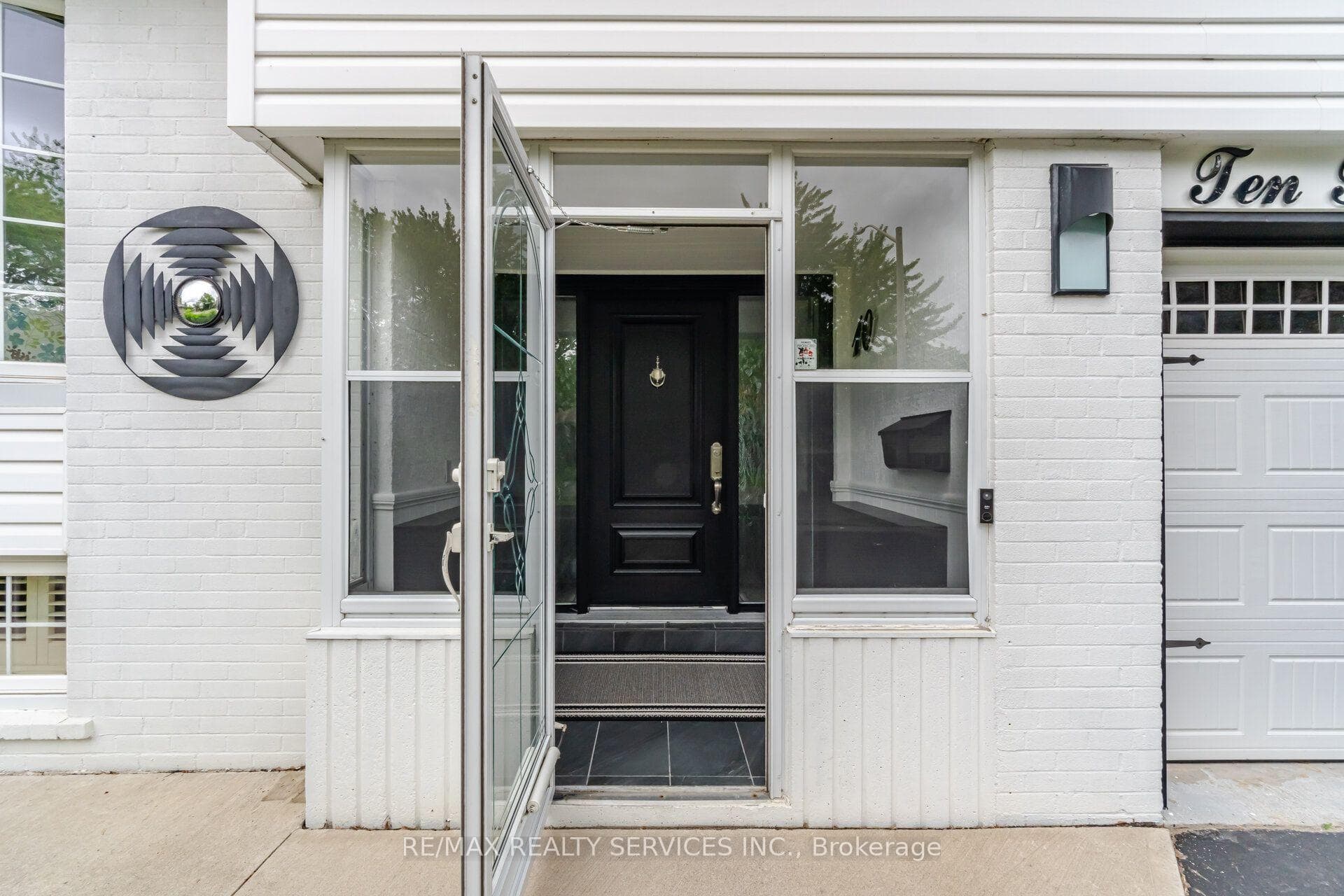 10 Tullamore Road photo 4