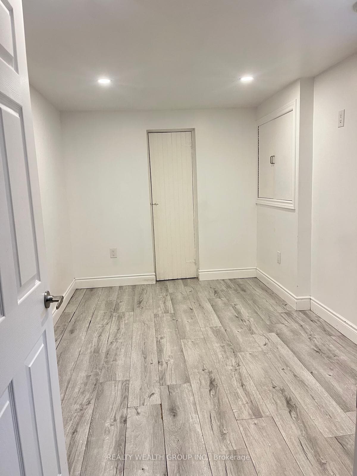 22 Crosland Drive Unit Bsmt photo 2