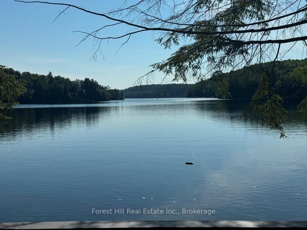 1293 Causeway Drive photo 2