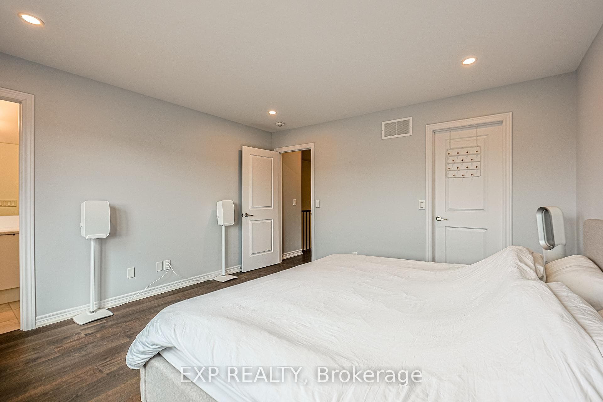 149 Lageer Drive photo 29