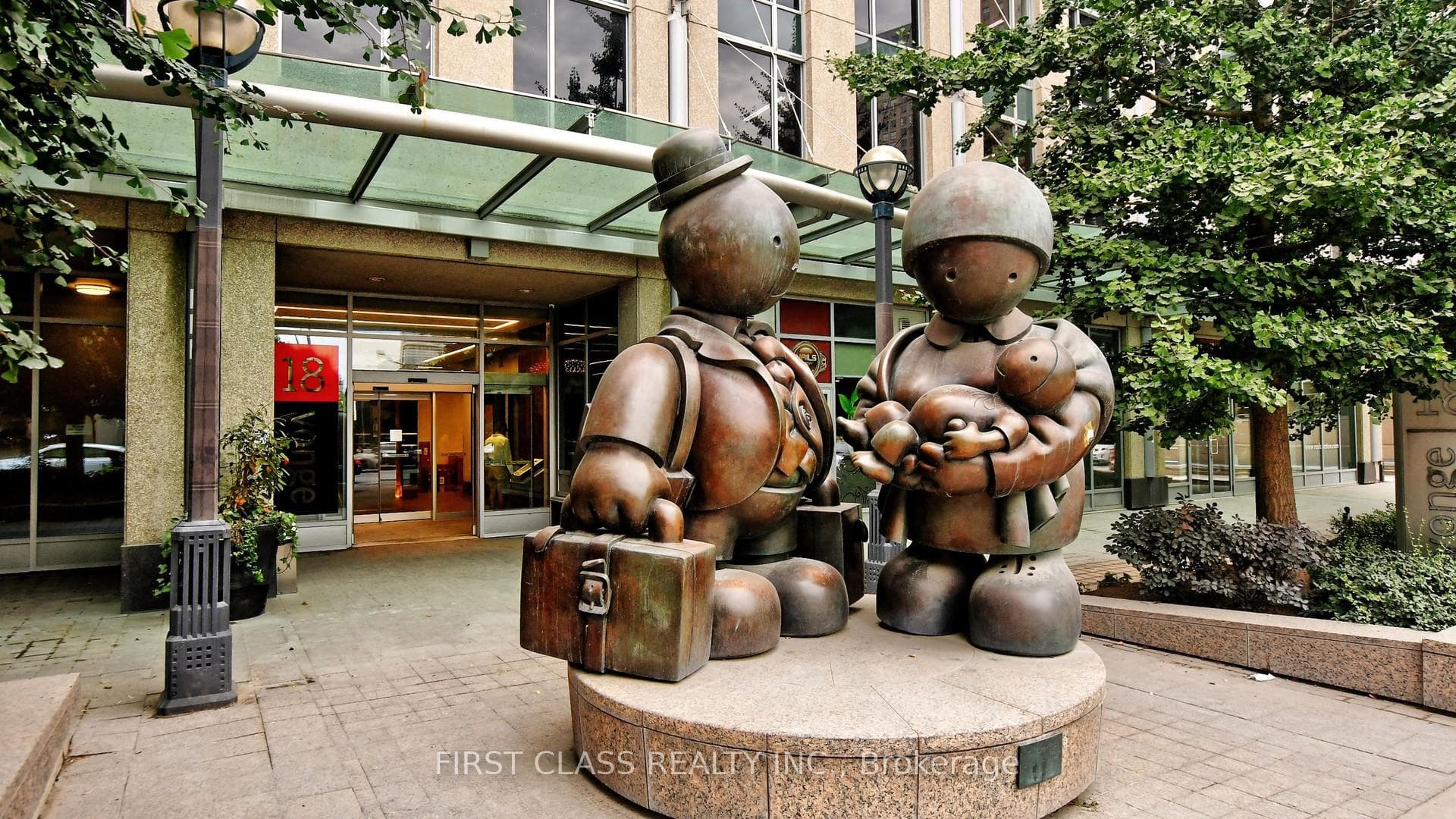 18 Yonge Street Unit 2204 photo 5